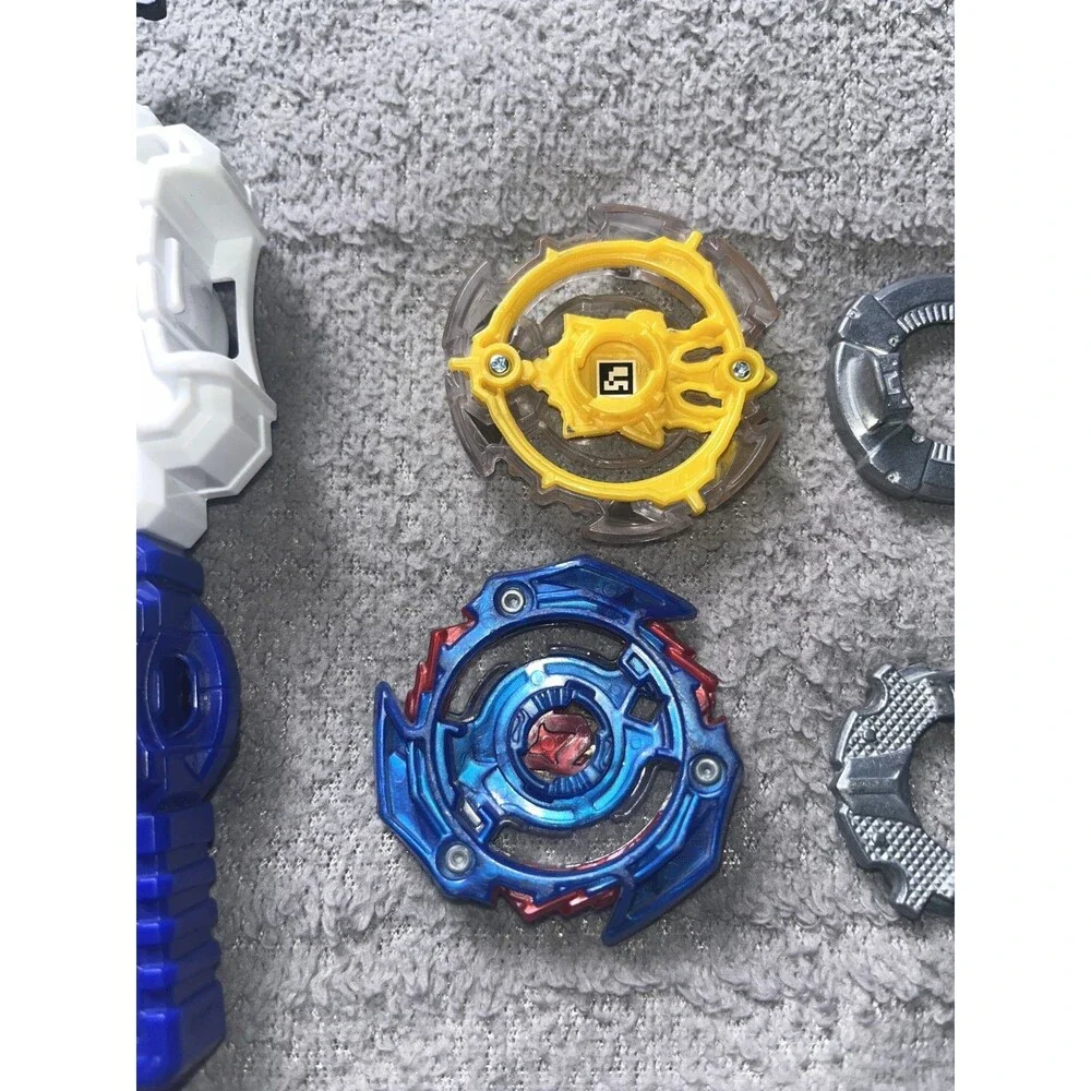 Beyblade Burst Lot Tomy Hasbro 2 Beys Trident Heavy Claw Valtryrek w/ Launcher